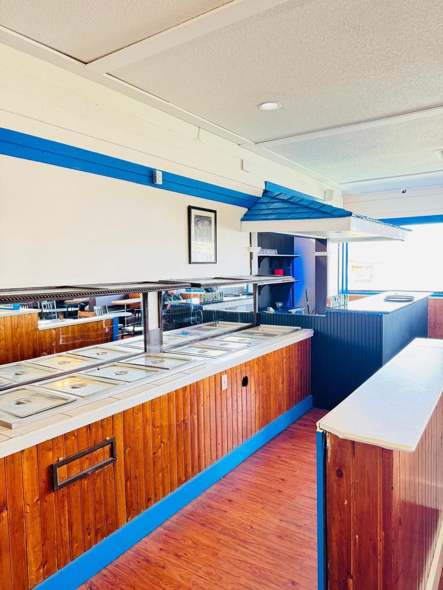 Ramada By Wyndham Dawson Creek Hotel ภายนอก รูปภาพ