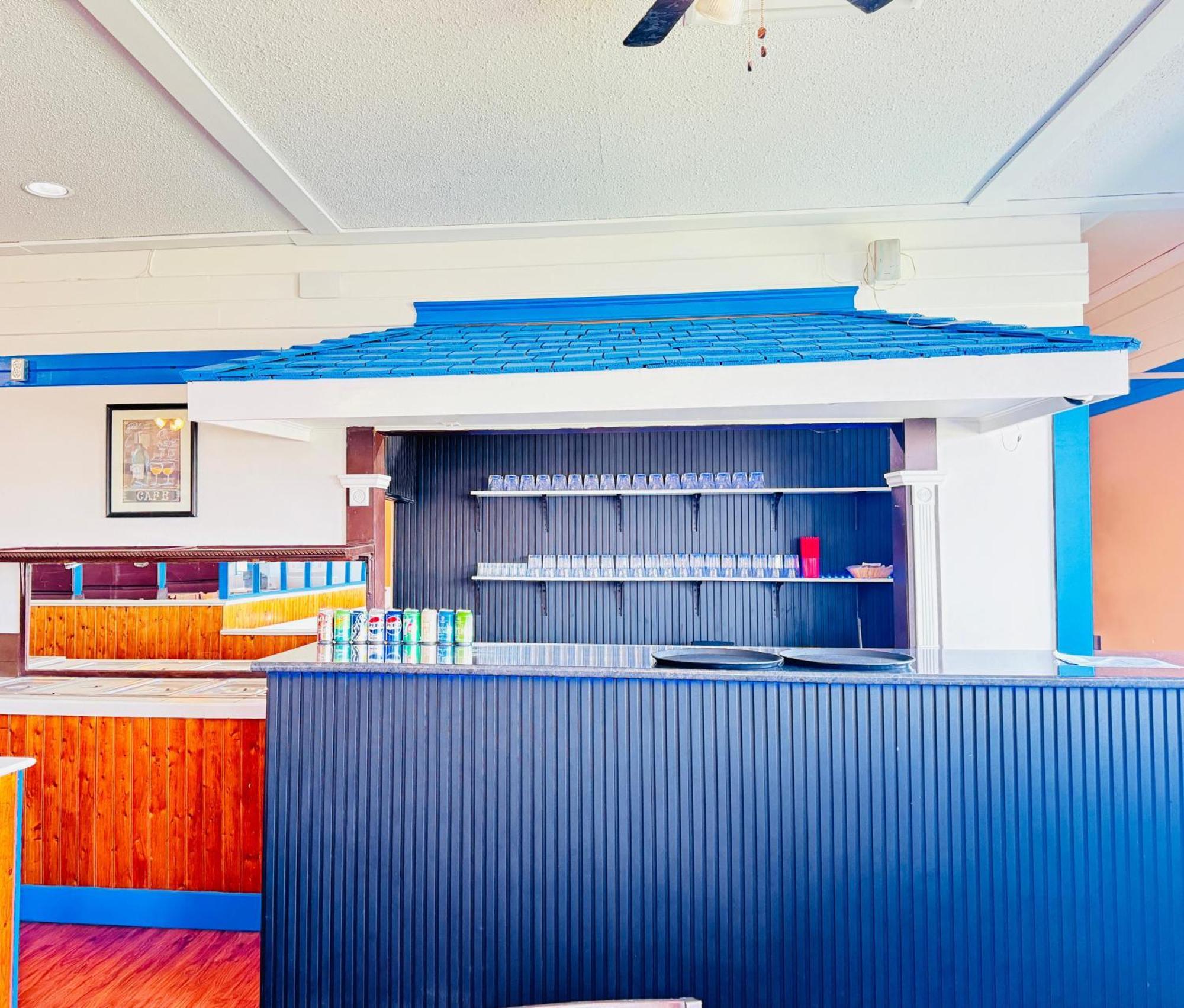 Ramada By Wyndham Dawson Creek Hotel ภายนอก รูปภาพ