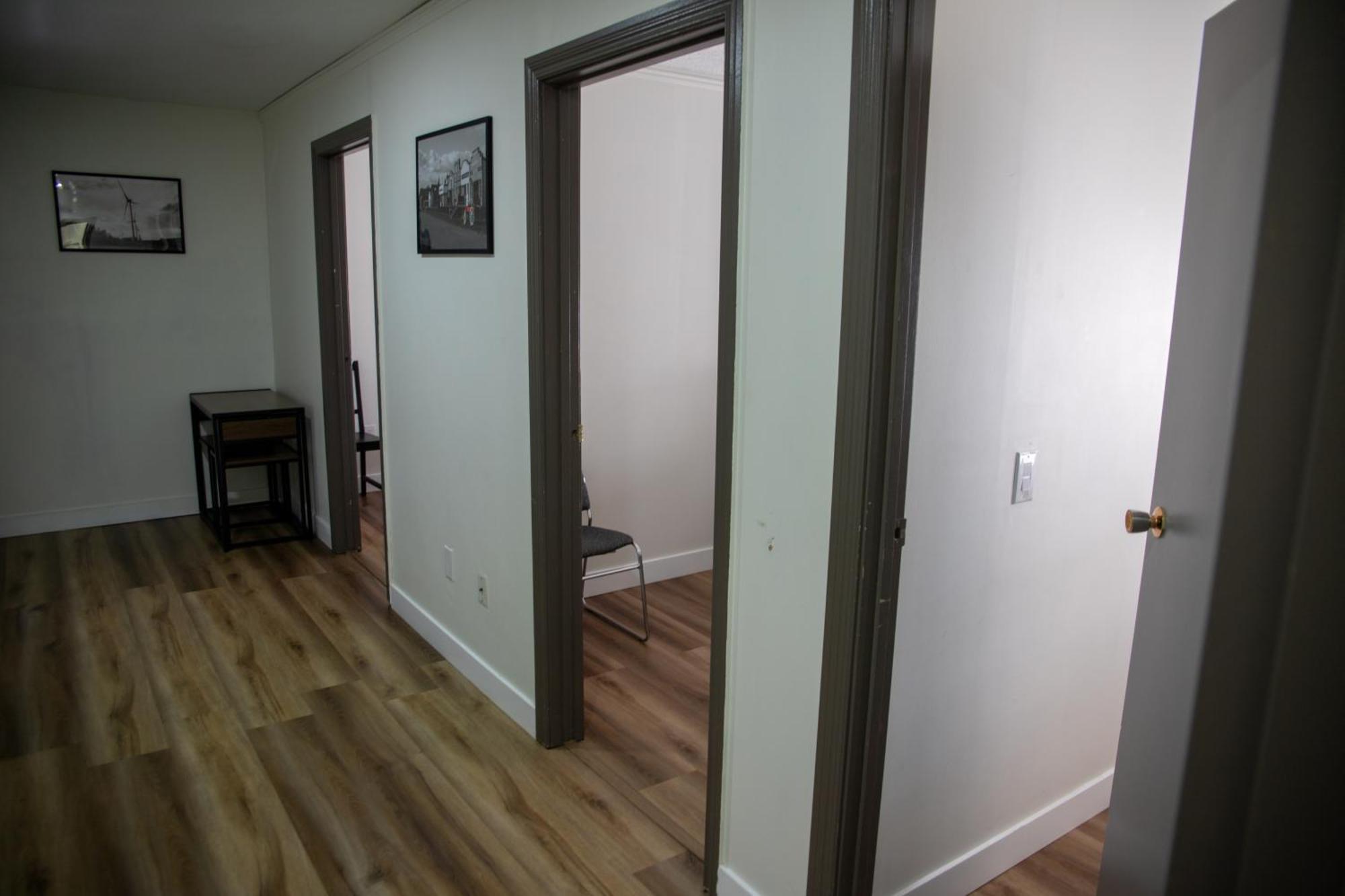 Ramada By Wyndham Dawson Creek Hotel ภายนอก รูปภาพ
